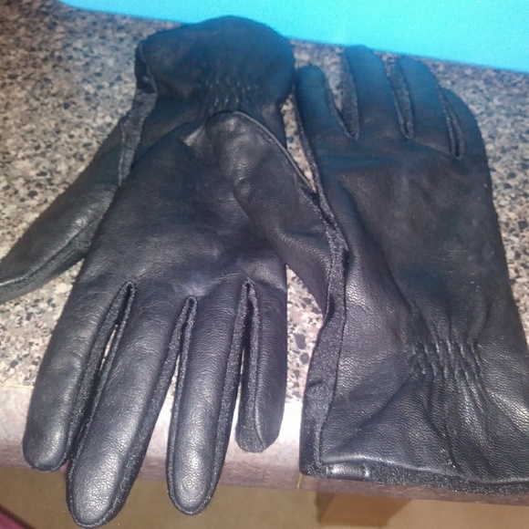Warm touch screen gloves. - Picture 1 of 3